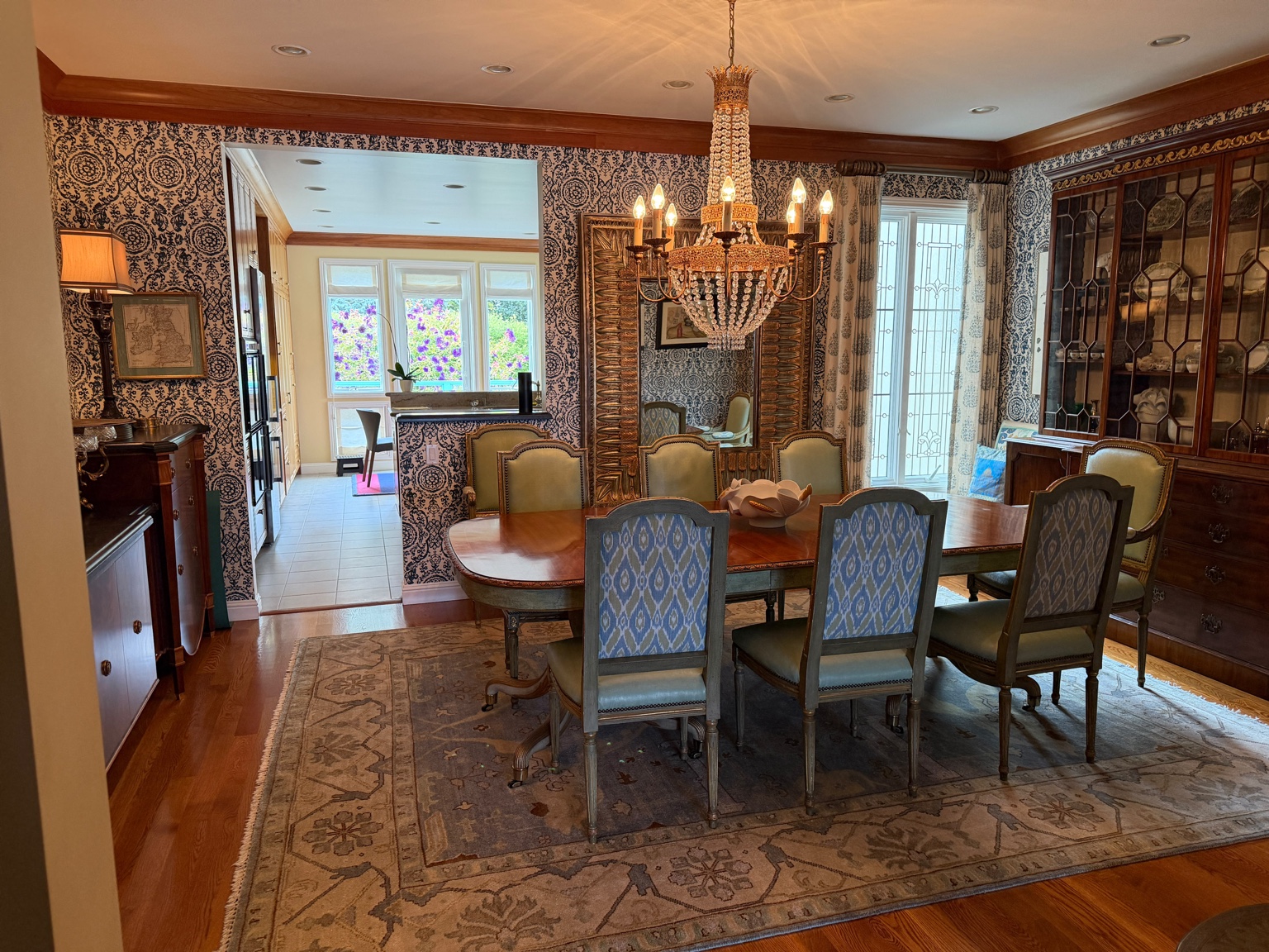 Formal dining room
